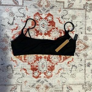 SKIMS CLASSIC SQUARE SCOOP TOP